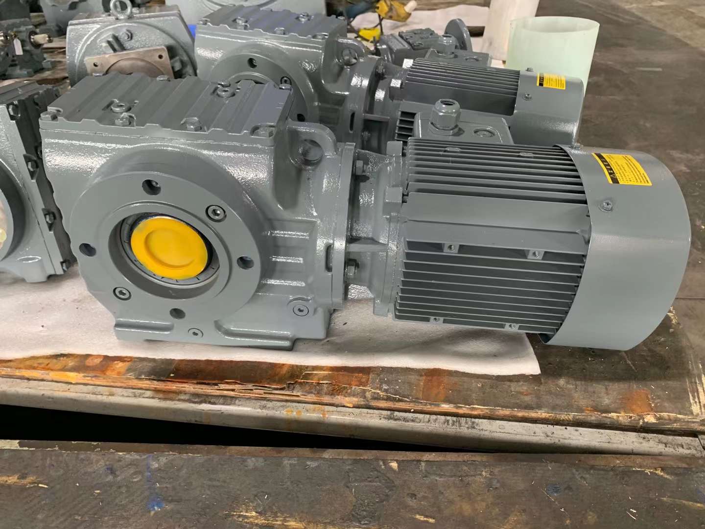 R37-Y0.75KW-55.76M3ٻѡFF57DRS80M4