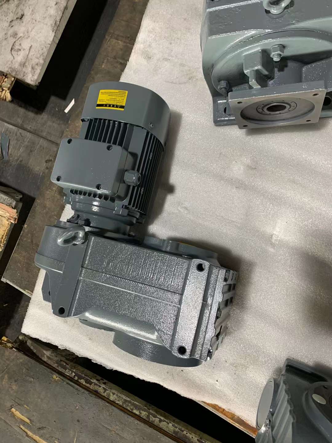 KF77-YVP5.5KW-40.04ٻάFF107R77DT90L4