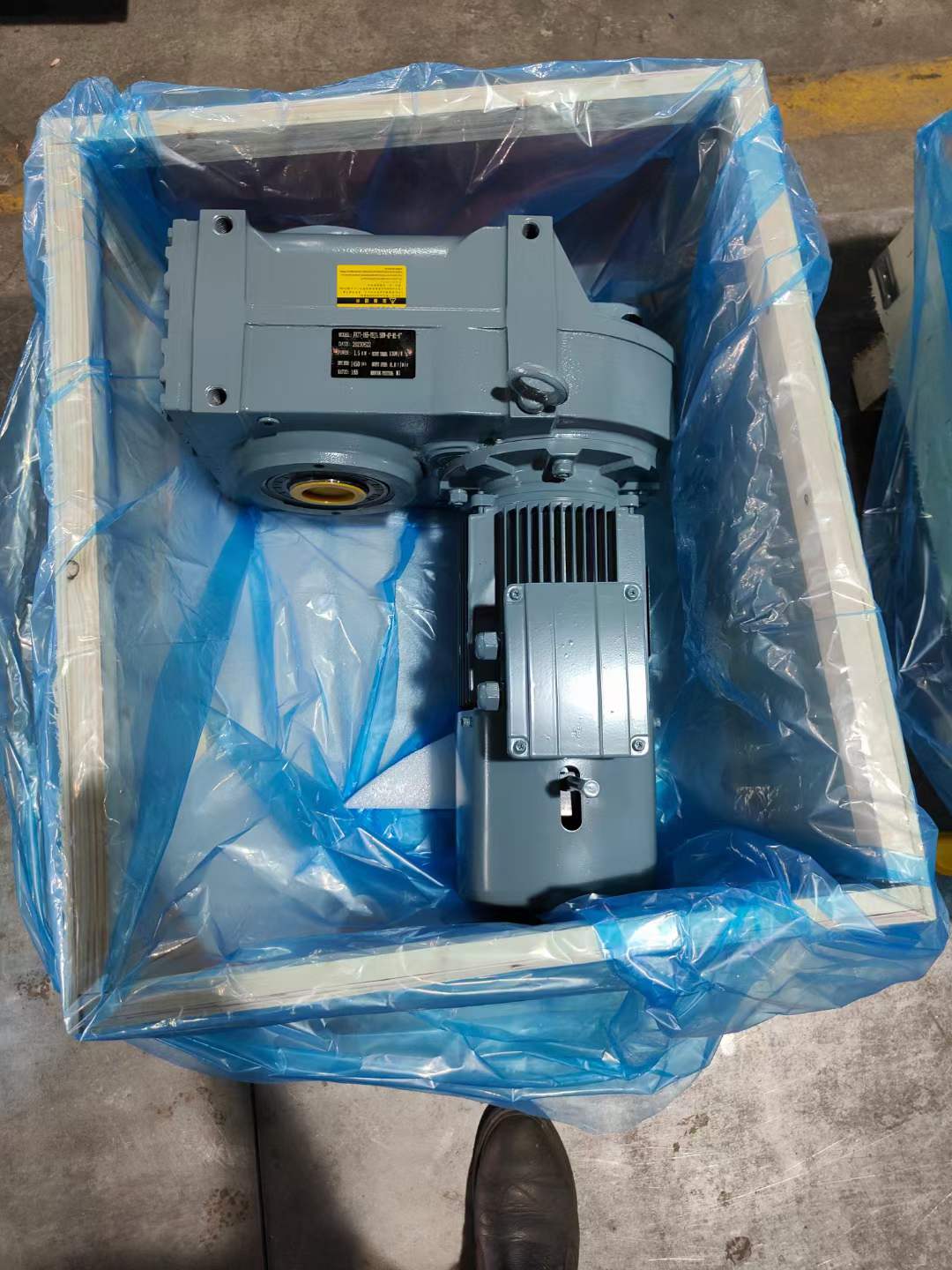 KAB47-YEJ0.37KW-NA21ٵFF107R77DV100L4